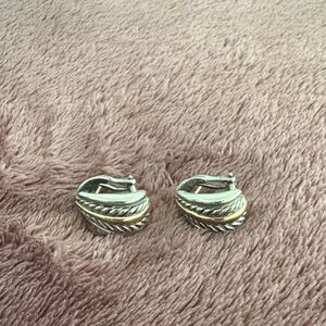 Elegant two-toned David YurmanWomen's Earrings